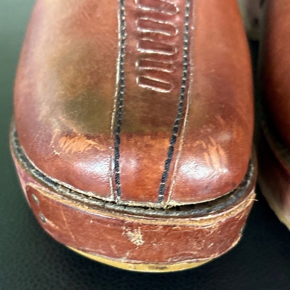 Woodwork by Thom McAn Vintage 1970s Clogs - Picture 3 of 11
